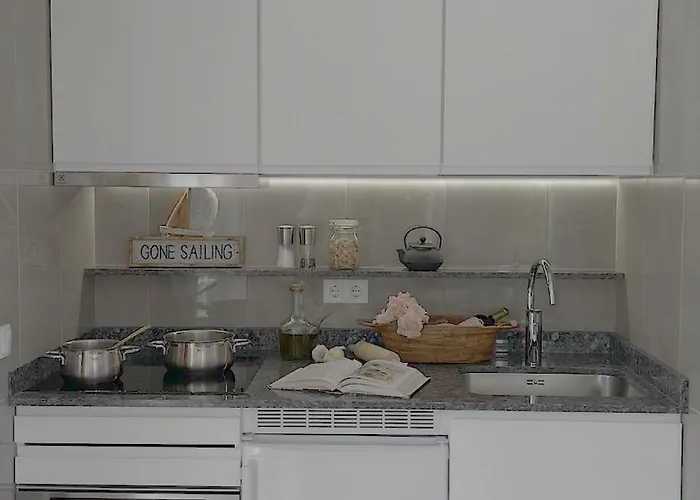 Alexia Complex 2br 9min To Sea 5min To Town At1833 *