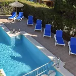 Alexia Complex 2br 9min To Sea 5min To Town At1833