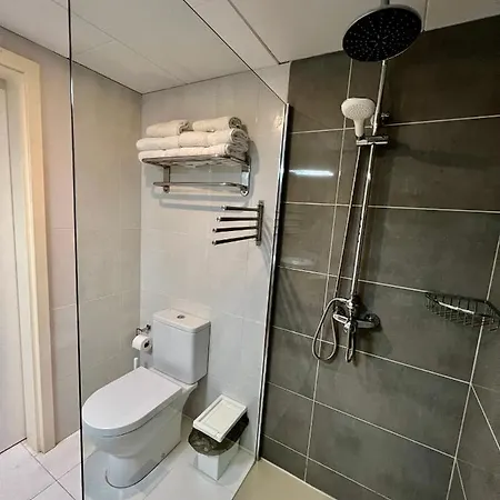 Alexia Complex 2br 9min To Sea 5min To Town At1833 *