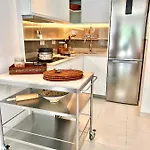 Alexia Complex 2br 9min To Sea 5min To Town At1833 *