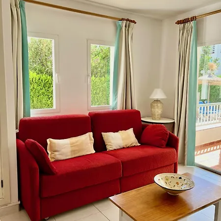 Alexia Complex 2br 9min To Sea 5min To Town At1833