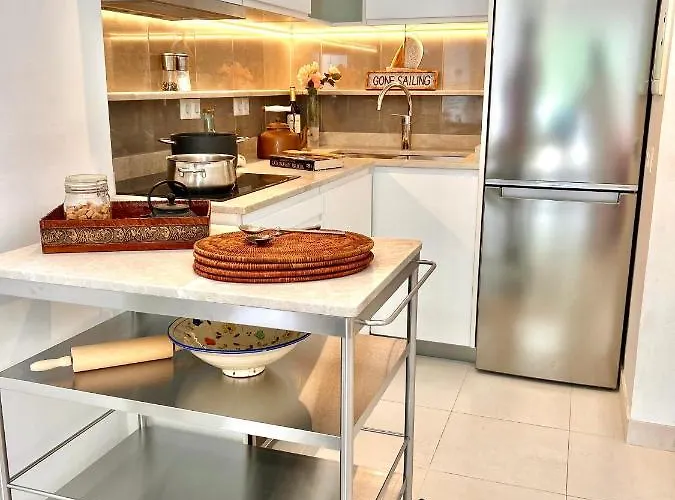 Alexia Complex 2br 9min To Sea 5min To Town At1833 *