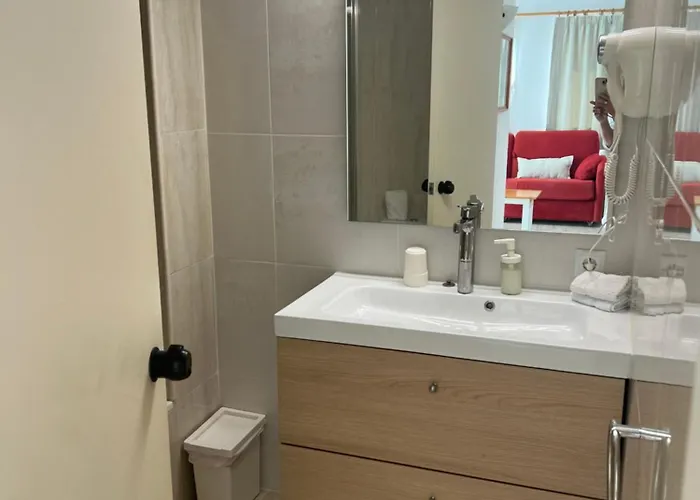 Alexia Complex 2br 9min To Sea 5min To Town At1833