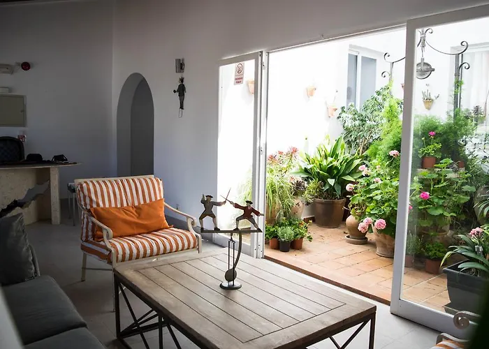 Alexia Complex 2br 9min To Sea 5min To Town At1833