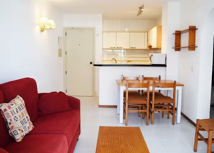 Alexia Complex 2br 9min To Sea 5min To Town At1833